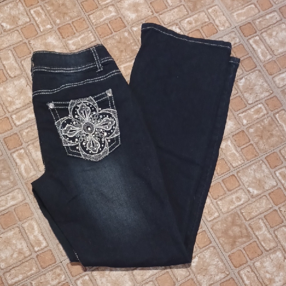 Apt. 9  Boot Cut Jeans with Embellished Pocket Size 8